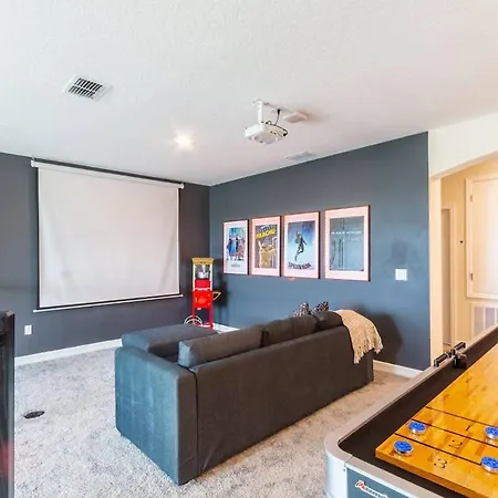 Comfortable Beds - Fully Equipped Kitchen Pool Spa